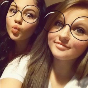 Meet your Posher, Kenzie